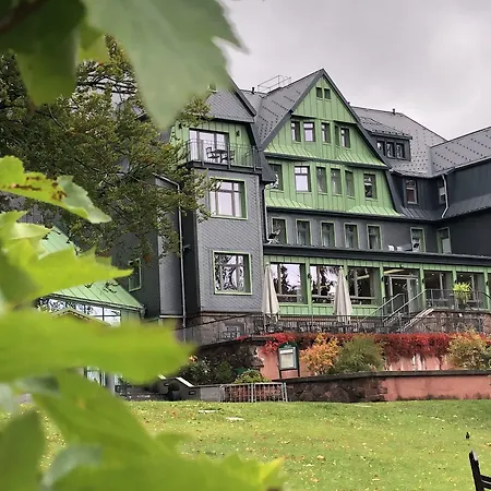Berg & Gabelbach Otel 4*
